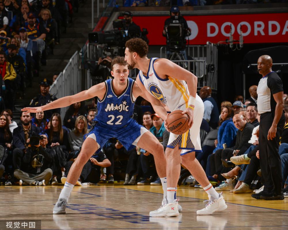 锋线球员的 锋线球员的